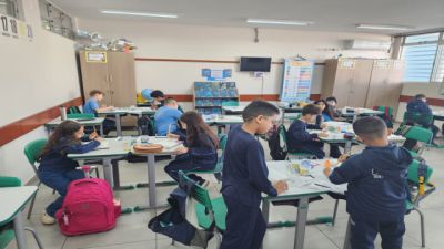 EDUCAÇÃO | Projeto literário transforma alunos da Escola Nicanor Silveira Schumacher em autores de livros repletos de aventuras