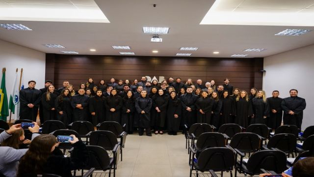 Nona sessão de compromisso público da advocacia acolhe mais 39 profissionais na OAB Paraná