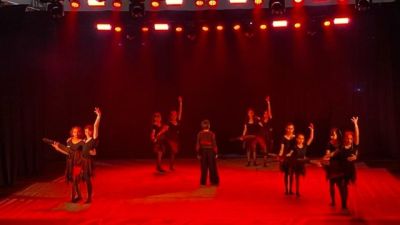 Espetáculo "Ciclos" encerra o 36º Festival de Dança de Cascavel nesta sexta-feira (18)