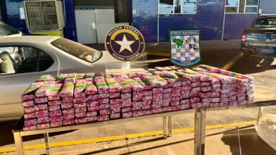 Receita Federal apreende mais de 200 kg de substância análoga à maconha em veículo na Ponte da Amizade