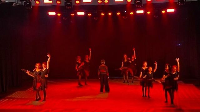 Espetáculo "Ciclos" encerra o 36º Festival de Dança de Cascavel nesta sexta-feira (18)