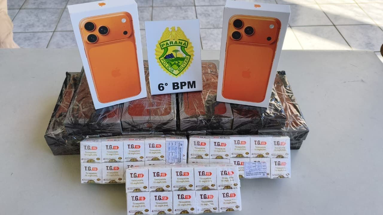 PM apreende 16 celulares e 120 ampolas de medicamento para emagrecimento em ônibus em Cascavel