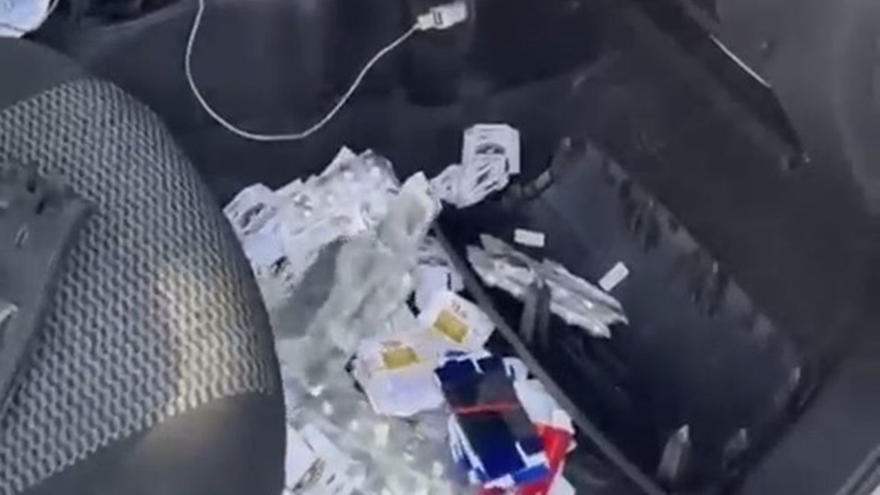 PRF apreende medicamentos, anabolizantes e emagrecedores em veículo na BR-277, em Santa Terezinha de Itaipu (PR)