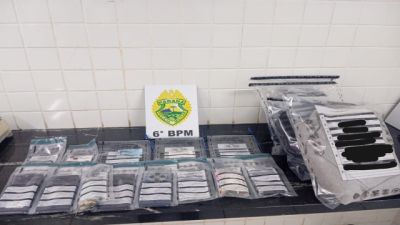PM apreende 101 gramas de haxixe, bloqueadores de sinal e R$ 8,6 mil em Cascavel