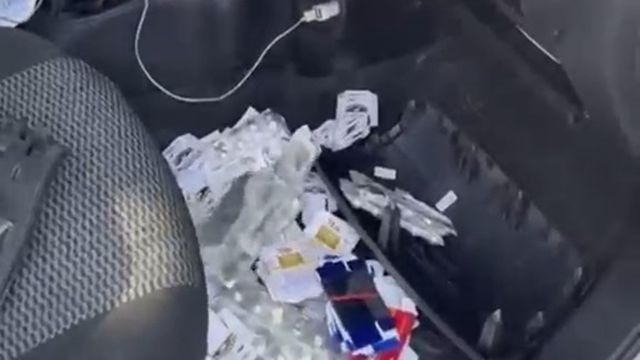 PRF apreende medicamentos, anabolizantes e emagrecedores em veículo na BR-277, em Santa Terezinha de Itaipu (PR)