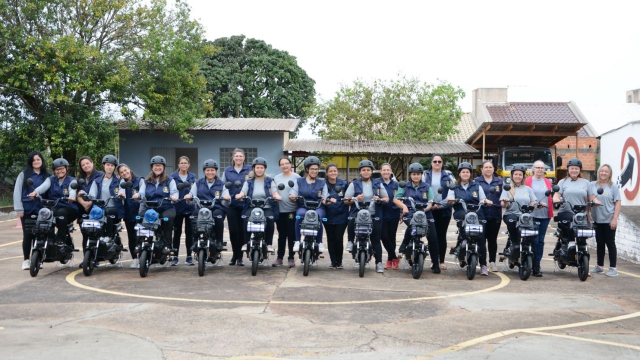Corbélia entrega 11 novas scooters para Agentes Comunitárias de Saúde