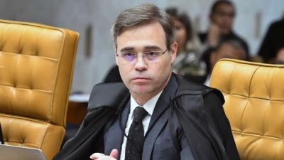 Mendonça volta a suspender multas sobre saúde mental no trabalho