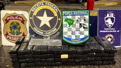 Motorista paraguaio tenta fugir e é detido com 124,7 kg de maconha em Foz do Iguaçu