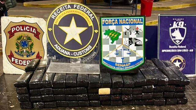 Motorista paraguaio tenta fugir e é detido com 124,7 kg de maconha em Foz do Iguaçu