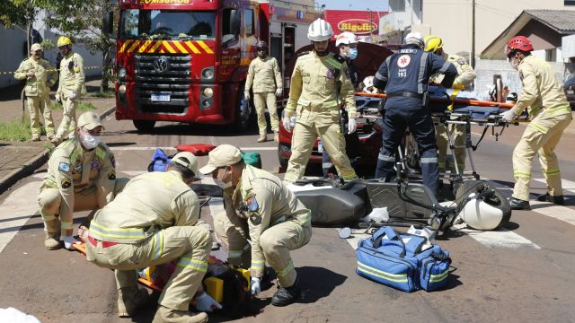 Simulação de acidente encerra Semana Nacional do Trânsito no Jardim Clarito em Cascavel