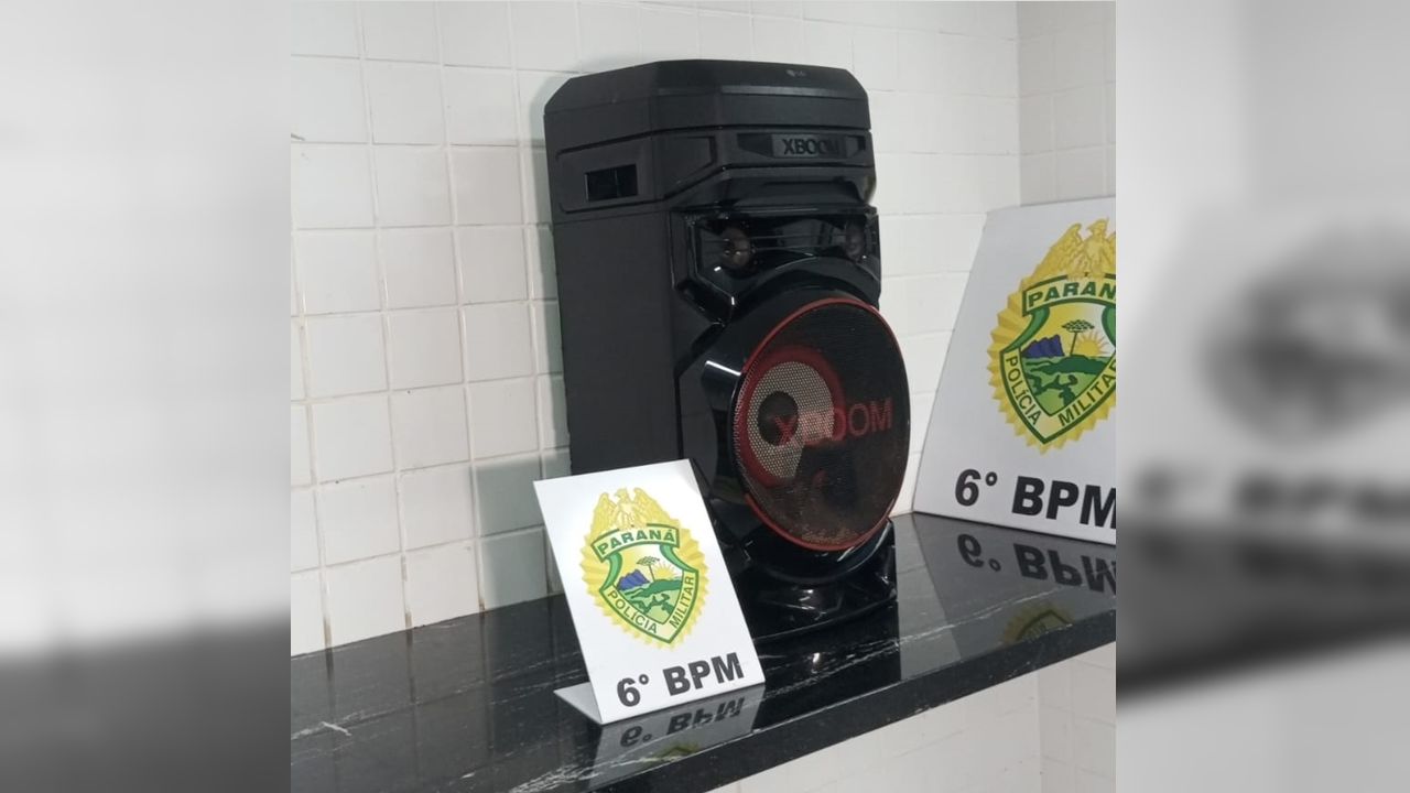 Mulher é presa após perturbação do sossego e resistência à abordagem policial em Cascavel