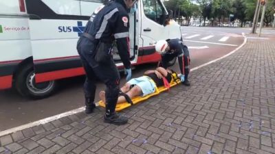 Homem fica ferido após cair de moto elétrica na Avenida Brasil, em Cascavel
