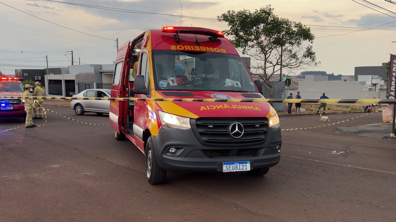 Menina de 9 anos é atropelada e fica ferida após ser atingida por Gol no Jardim Barcelona, em Cascavel