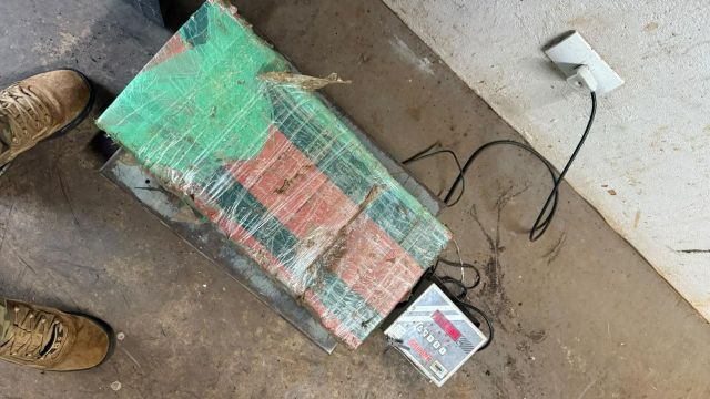 PF e PM apreendem 17,8 kg de maconha às margens do Rio Paraná, em Foz do Iguaçu