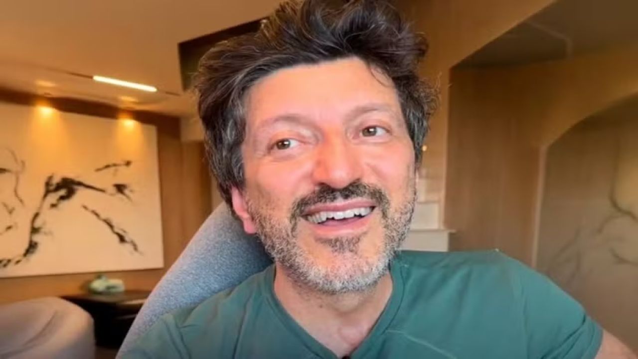 Lito Sousa, influenciador e especialista em aviação, morre aos 59 anos após doença rara