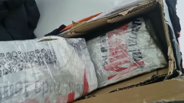 Polícia Civil apreende 2 kg de maconha em transportadora às margens da BR-277, em Cascavel