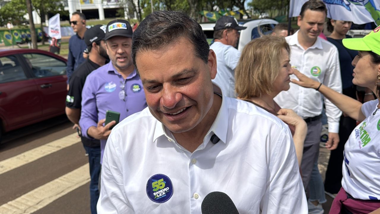 Sandro Alex participa de carreata em Cascavel ao lado de candidatos e apoiadores