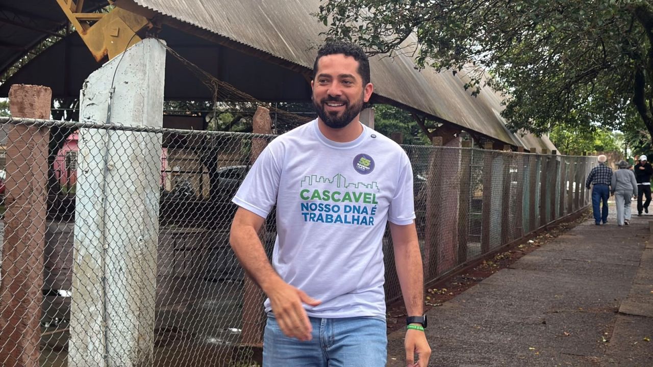 Eleições 2026: Prefeito interino Tiago Almeida é primeiro a votar em Cascavel neste domingo
