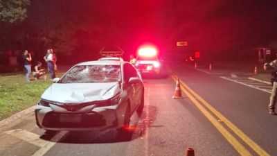 Motociclista e passageiro ficam feridos após colisão com carro na PR-323, em Perobal