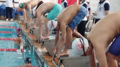 Equipe de natação de Toledo conquista 46 medalhas em Cascavel
