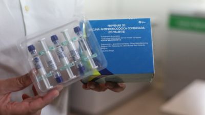 Prefeitura inicia aplicação de vacina Pneumo 20 gratuita para população idosa acima de 85 anos