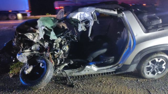 Motorista morre após colisão frontal com caminhão na Rodovia do Xisto, na Lapa