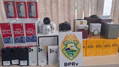 PRv apreende 58 celulares e outros produtos avaliados em R$ 120 mil em ônibus em Goioerê