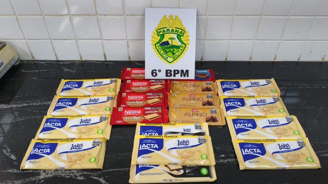 Dois homens são presos após furto de 19 barras de chocolate em supermercado de Cascavel