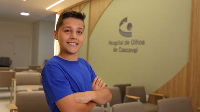 Ortoceratologia corrige o grau durante o sono e reduz a dependência de óculos em crianças