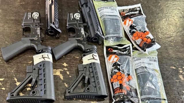 Receita Federal encontra partes de armamento escondidas entre perfumes na Ponte da Amizade