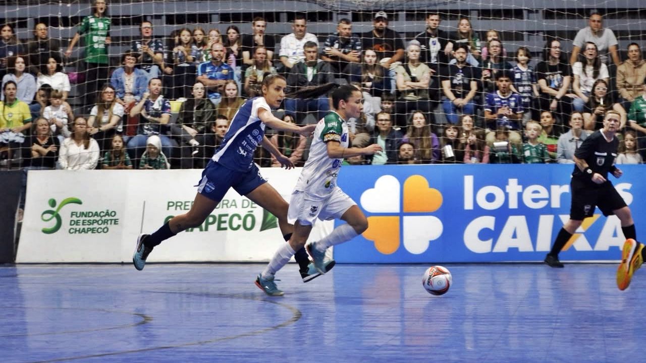 Stein Cascavel vence Chapecó por 4 a 2 e larga na frente na semifinal da LFF