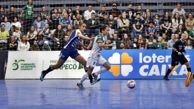 Stein Cascavel vence Chapecó por 4 a 2 e larga na frente na semifinal da LFF