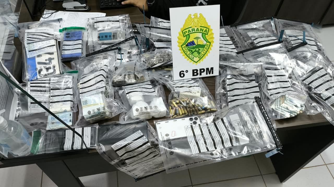 Imagem referente a notícia: Operação conjunta da ROTAM e CHOQUE prende quatro pessoas e apreende armas, drogas e R$ 53,6 mil