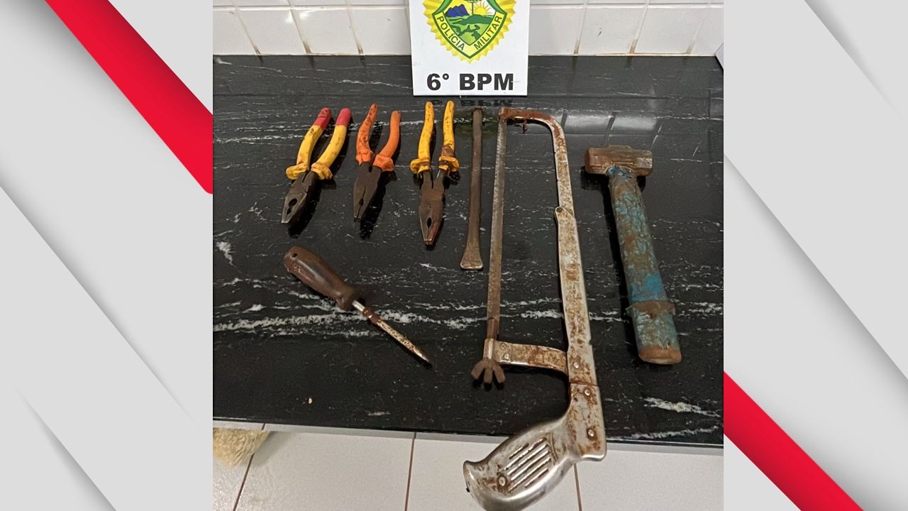 Homem é preso após ser flagrado com ferramentas e fiação furtada em estabelecimento no Bairro Morumbi, em Cascavel