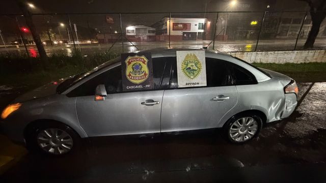 Ação conjunta apreende 136 kg de maconha em veículo na BR-277, em Santa Tereza do Oeste