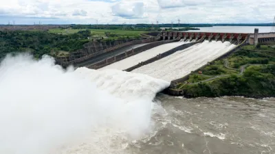 Rio Paraná atinge 120,81 metros e Itaipu alerta para novas chuvas na região