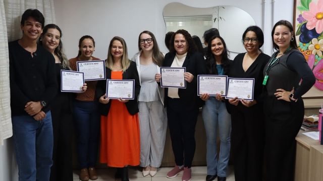 Prefeitura de Cascavel reconhece profissionais da educação que se destacaram na formação continuada em 2026