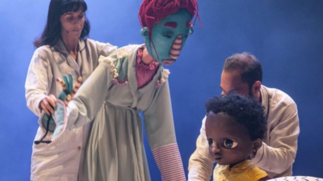 Espetáculo infantil gratuito leva o público ao universo dos sonhos no Teatro Municipal de Cascavel
