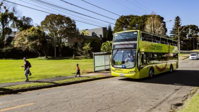 Paraná recebeu 717 mil turistas estrangeiros de janeiro a setembro e se prepara para o verão