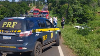 Tragédia na BR-163: acidente envolvendo carro e carreta mata mulher e duas crianças no Paraná
