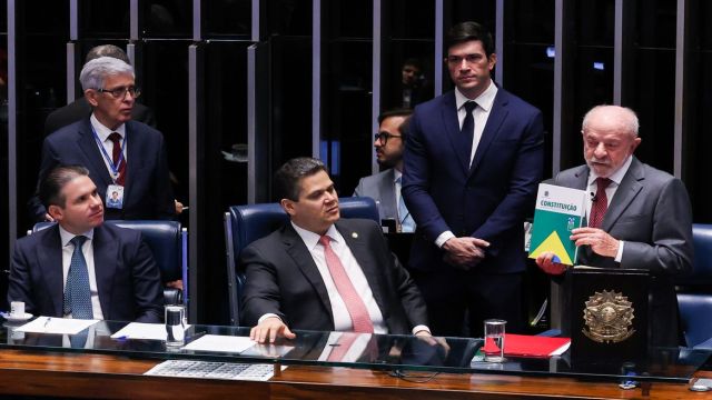 Congresso promulga emenda de aposentadoria especial de agente de saúde
