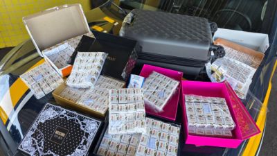 PRF apreende 1,7 mil ampolas de emagrecedor escondidas em caixas de jogos infantis no Paraná