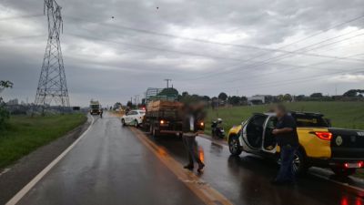 Mulher fica ferida após colisão envolvendo três veículos na PR-585, em Toledo