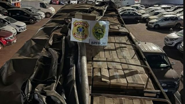 BPFRON e Polícia Federal apreendem 35 mil pacotes de cigarros em Toledo