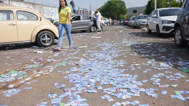 Pedir votos e fazer propaganda: saiba o que é proibido no dia de votar