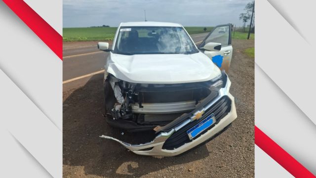 Colisão entre caminhonete e caminhão deixa mulher ferida na PR-491, em Marechal Cândido Rondon