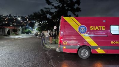 Motociclista fica ferido após invadir pista e bater de frente com carro no bairro Morumbi, em Cascavel