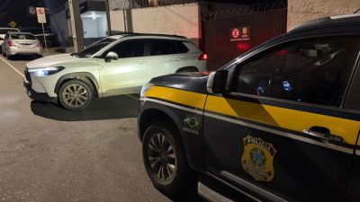 PRF recupera carro clonado com alerta de roubo na BR-116 em Campina Grande do Sul