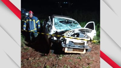 Motorista morre após Saveiro bater contra poste na PR-484, em Quedas do Iguaçu