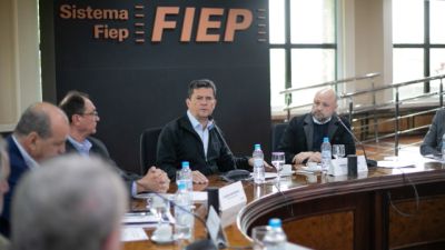 Moro afirma que indústria será estratégica em seu governo durante encontro com a Fiep